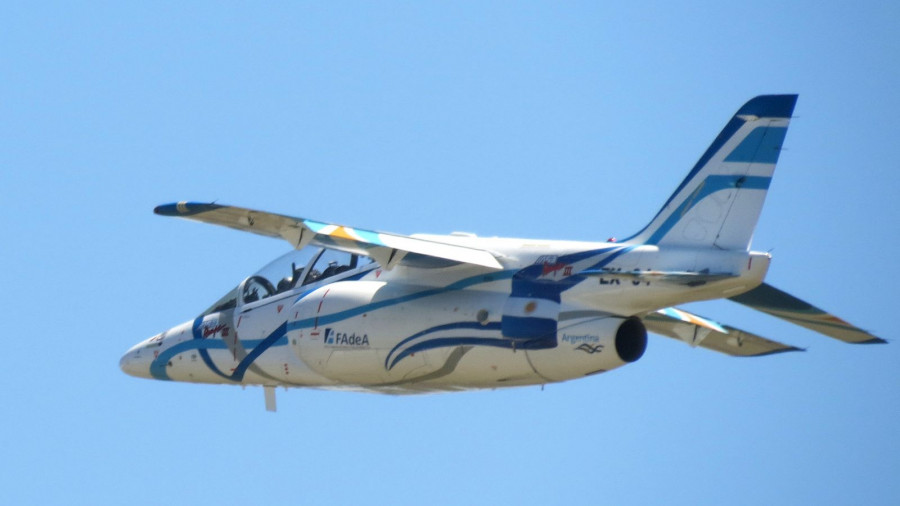 Pampa III en vuelo FAdeA
