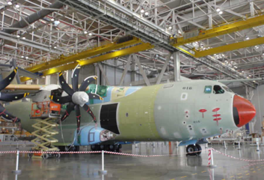 Avión A400M en la planta de montaje de Sevilla. Imagen: Infodefensa.com