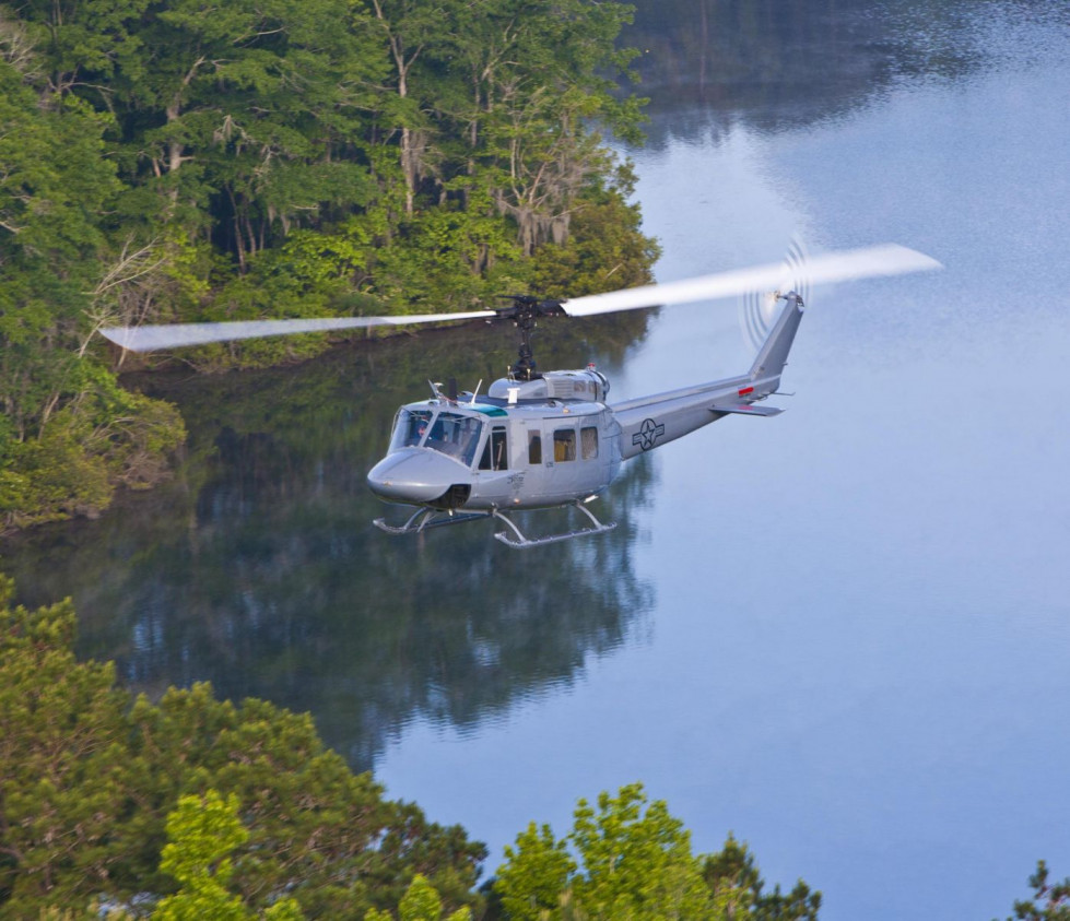 160928 huey ii bell helicoptero bell helicopter01