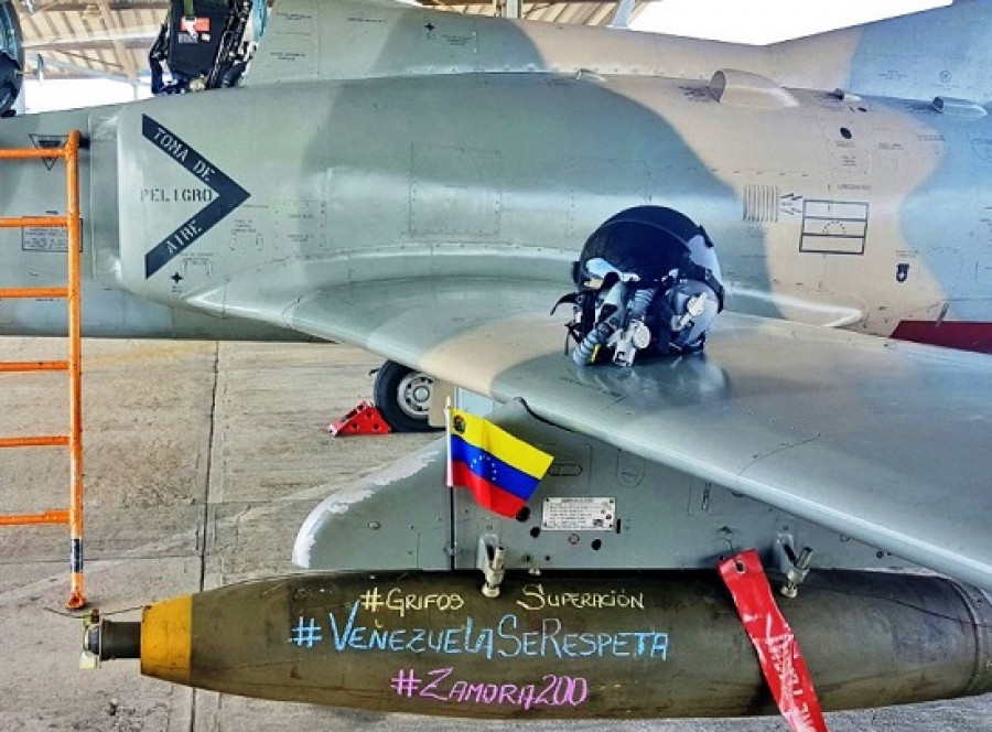 Venezuela FzaAerea K 8W BombaMk82 AMV