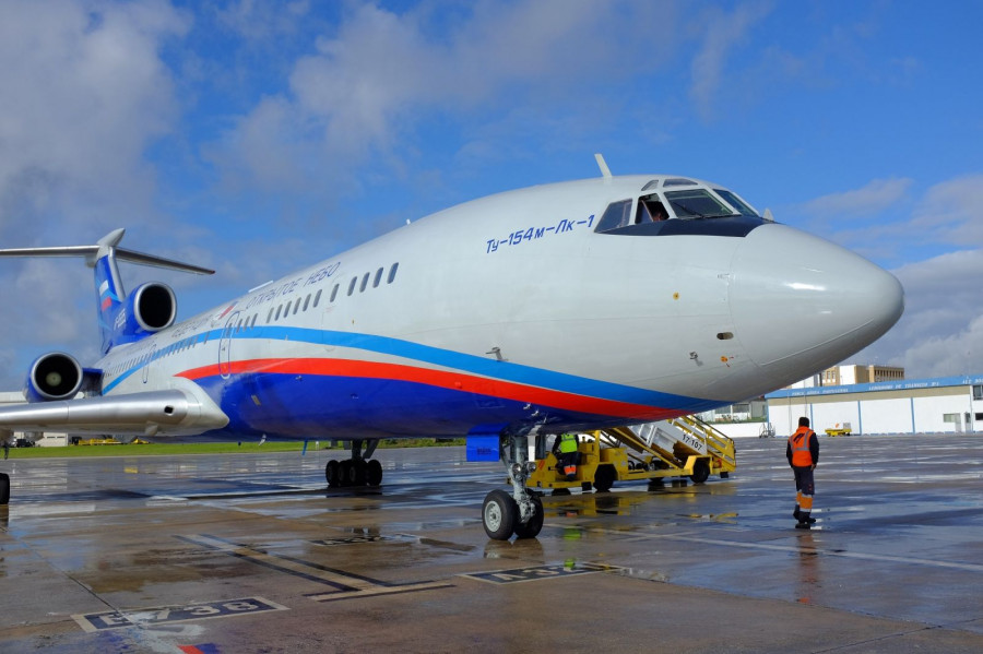 Tupolev 154M-LK1 en el aeropuerto internacional de Lisboa. Foto: Emad