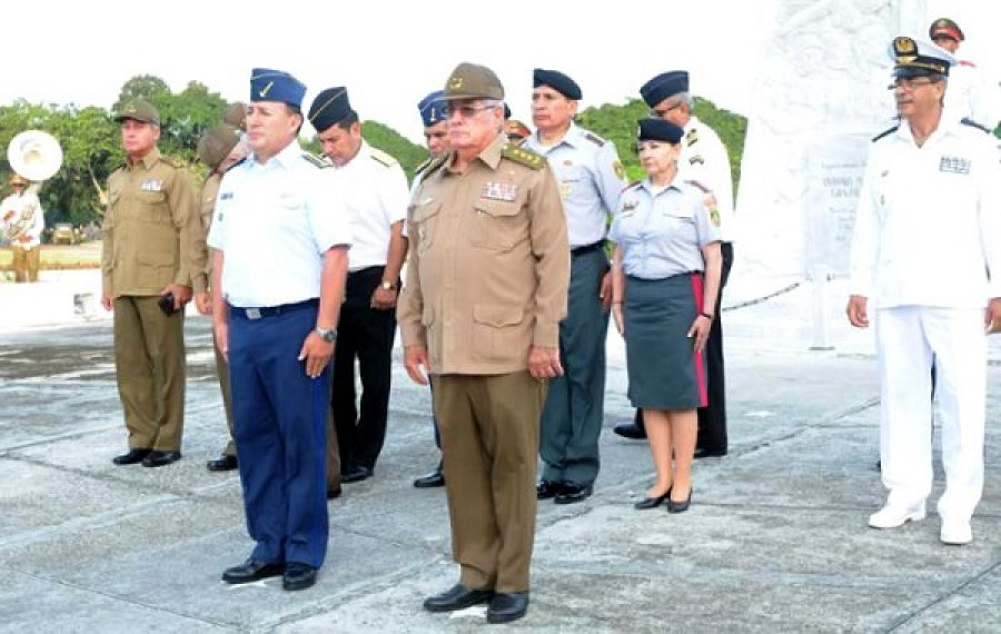 Bolivia Cuba FFAA La Habana 092016 Granma