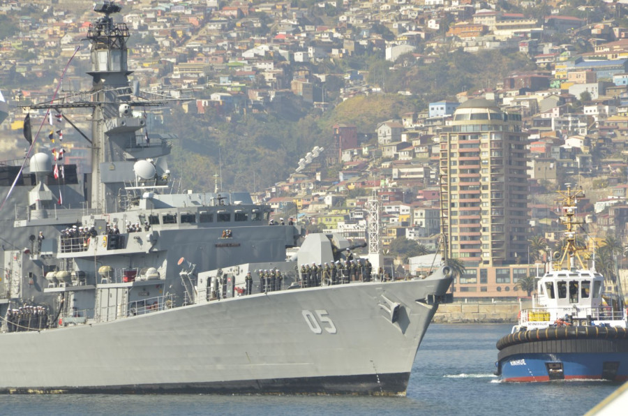 Arribo fragata Cochrane a Valparaiso septiembre de 20161