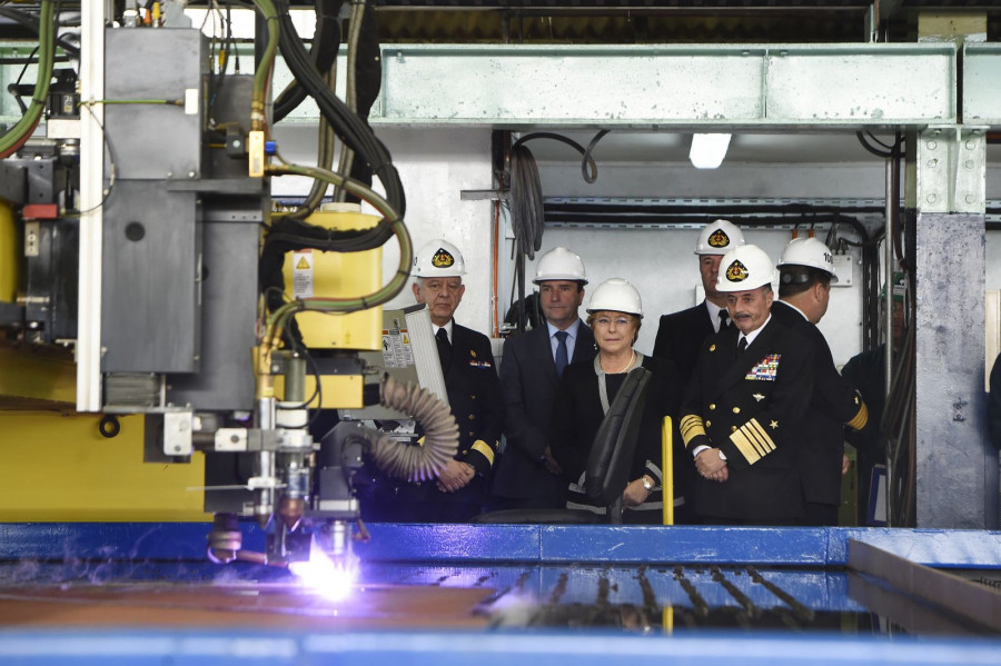 Corte de primera plancha de rompehielos antártico de Chile. Foto: Prensa Presidencia de Chile