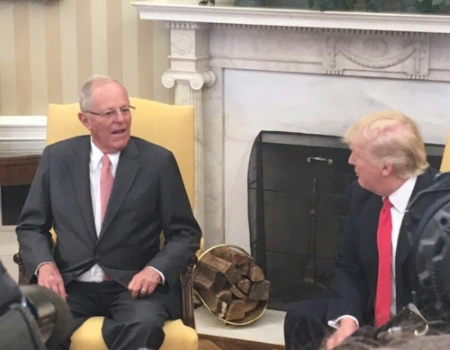 Reunión entre los presidentes de Perú y Estados Unidos en la Casa Blanca. Foto: Presidencia del Perú.