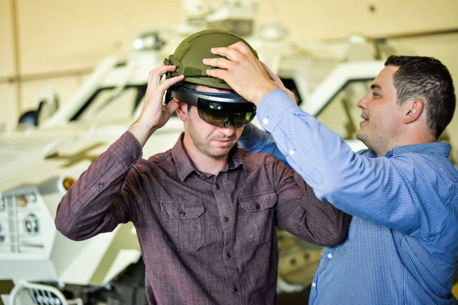 161104 casco hololens microsoft realidad aumentada limpid armor01