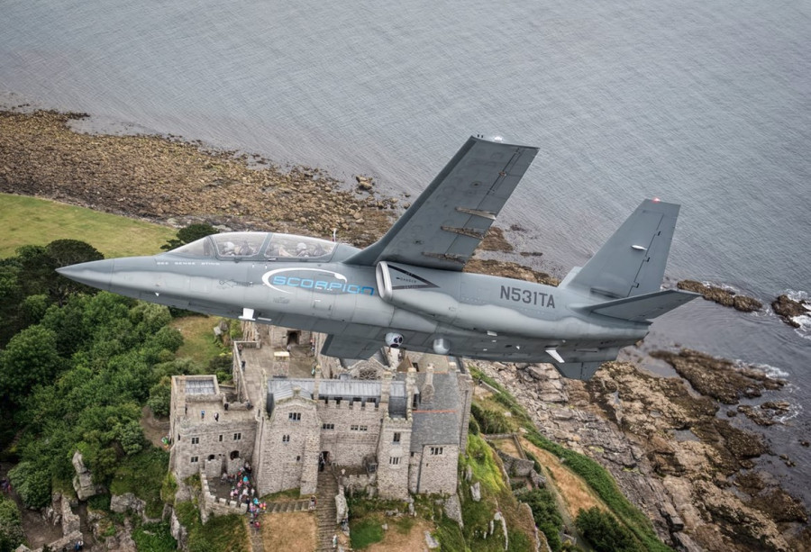 160714 avion scorpion entrenamiento textron airland01
