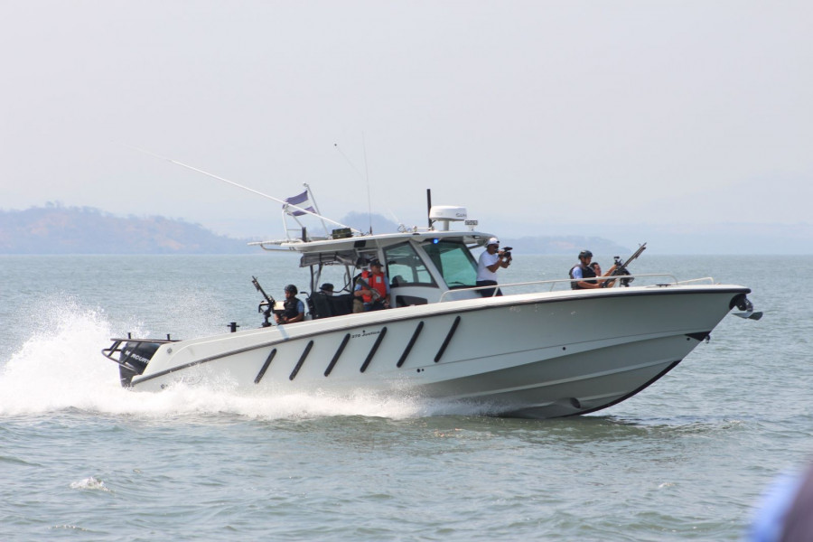 Dentro de las operaciones regionales la Naval salvadoreña decomisó 12,5 millones de dolares en cocaína. Foto: M. de Defensa de El Salvador.