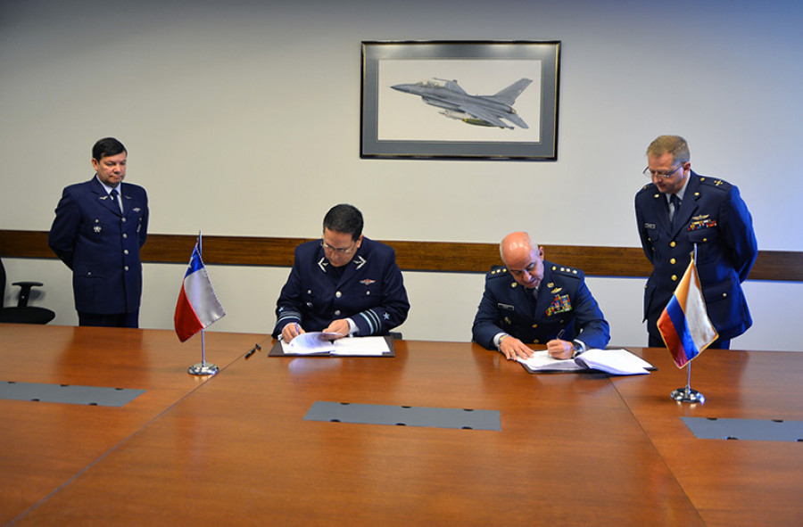 V Reunion de Jefes de Estado Mayor Fuerzas Aereas de Chile y Colombia