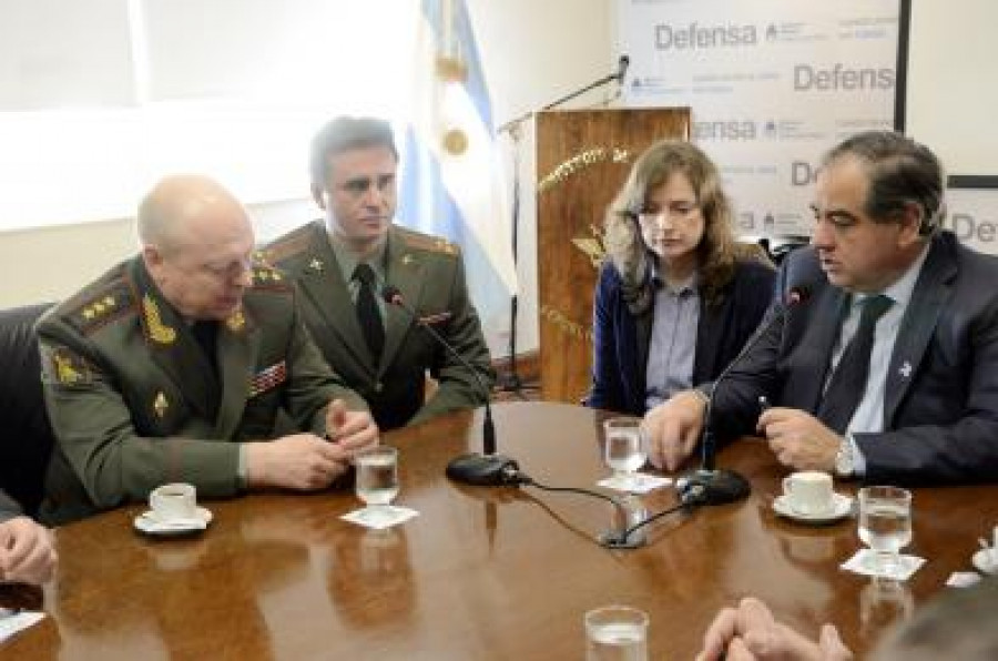 Reunion argentina rusia via MinDef Argentina