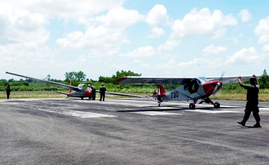 Uruguay FuerzaAerea Piper L 21 FAU