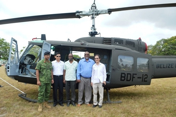 Belice Fuerza de Defensa UH 1H Taiwan FDB