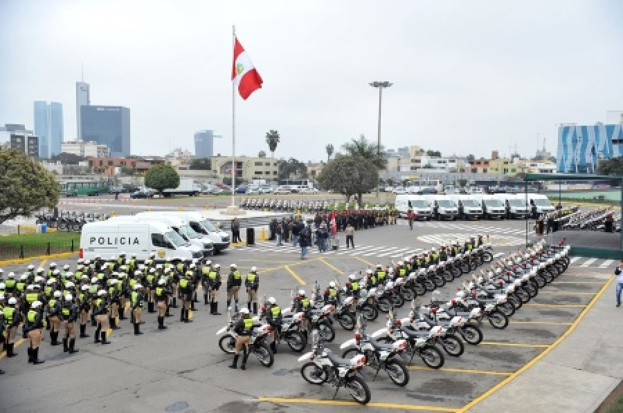 Motos PNP ago2013 MININTEPeru 450px