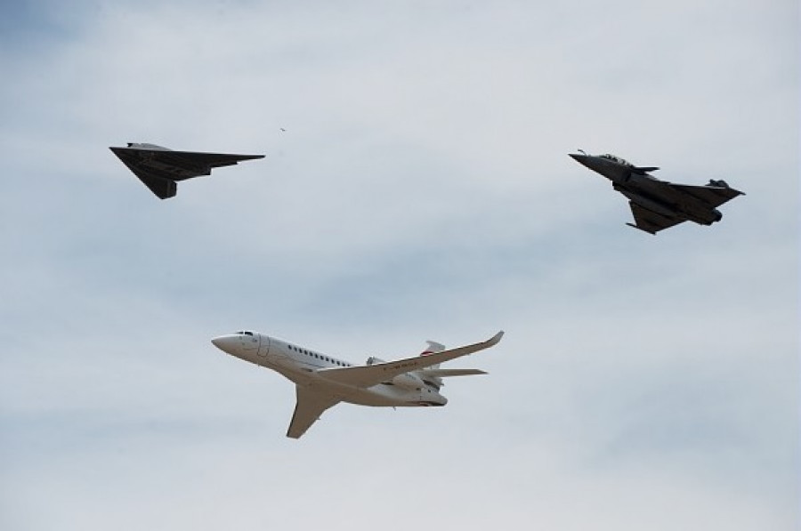 160607 neuron rafale falcon 8x francia ucav uas uav dron dassault aviation