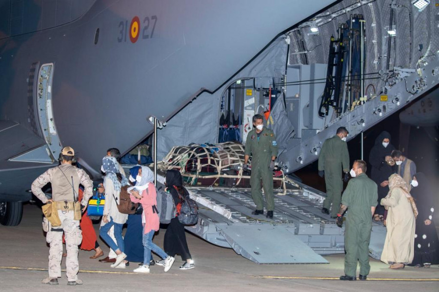 Llegada a Madrid de los primeros evacuados en A400M. Foto: Ministerio de Defensa