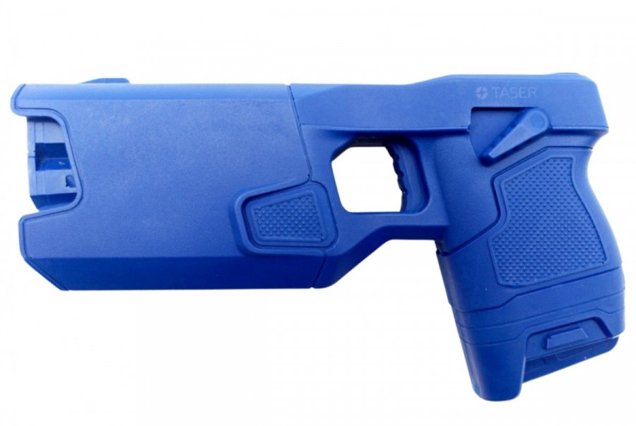 Réplica Blueguns Taser T7 para entrenamiento. Foto: Nidec