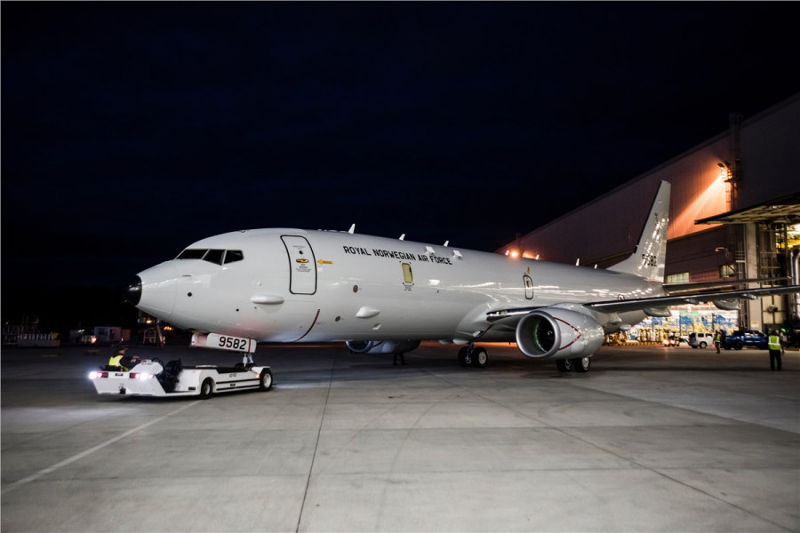 Primer avión P-8A con los colores de la Real Fuerza Aérea noruega tras ser pintado. Foto: Boeing