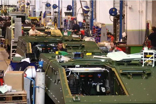 Fábrica de vehículos militares francesa. Foto: Ginés Soriano Forte  Infodefensa.om