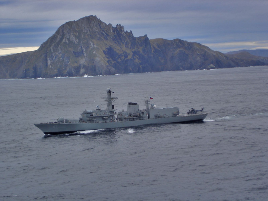 Fragata antisubmarina FF-07 Almirante Lynch navegando en el Cabo de Hornos. Foto: Armada de Chile