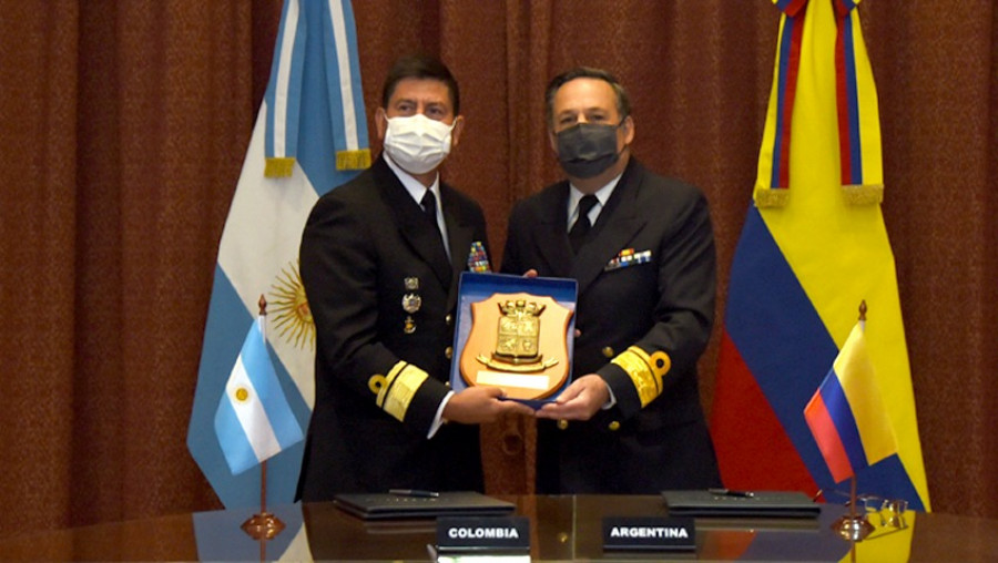 Harry Ernesto Reyna Niño y Julio Enrique Sanguinetti. Foto: ARA
