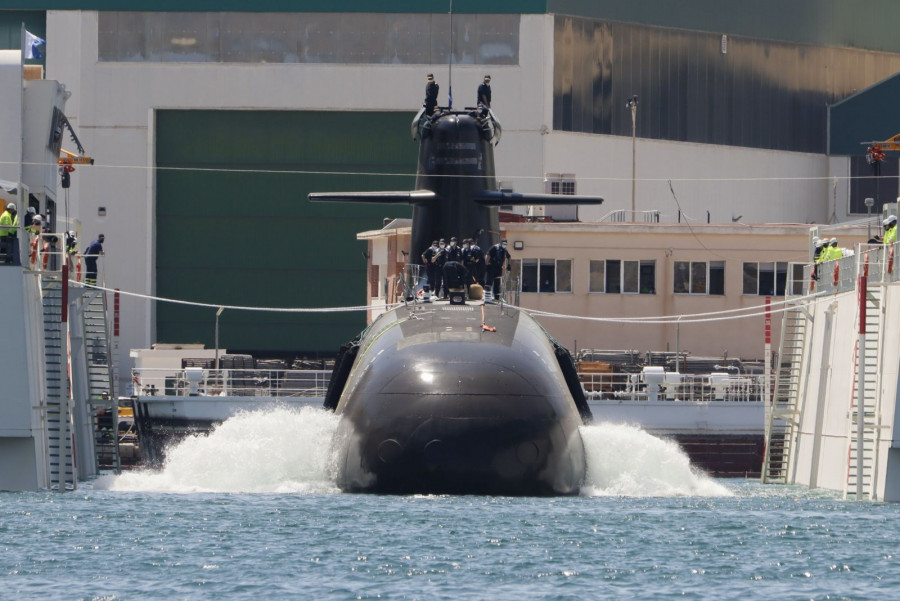 Puesta a flote del submarino S-81 Isaac Peral. Foto: Navantia