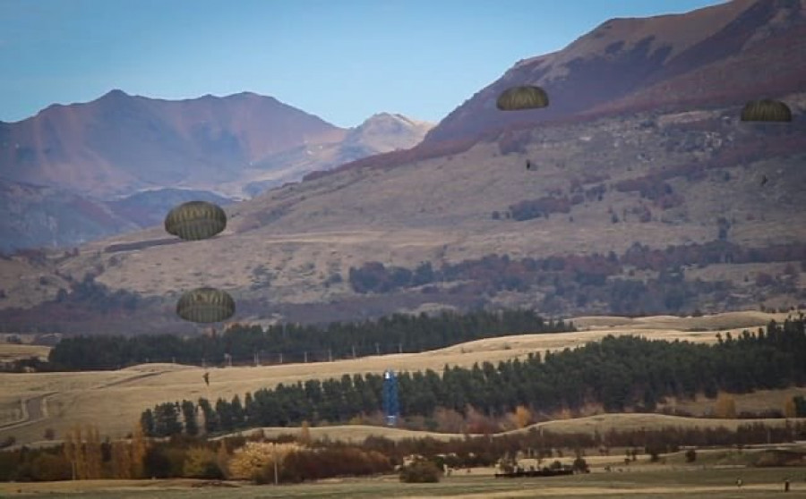 Prueba de salto en bahía Simpson. Foto: Ejército de Chile