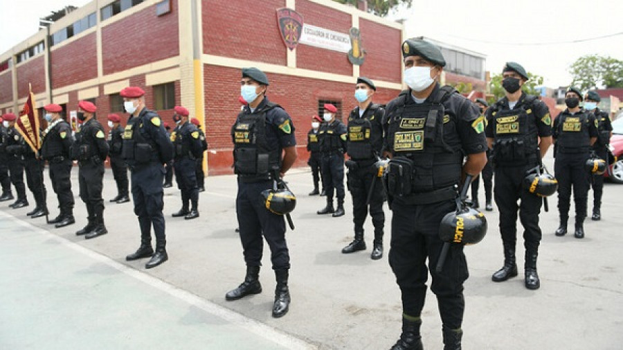 Personal policial con mascarillas. Foto: Ministerio del Interior del Perú