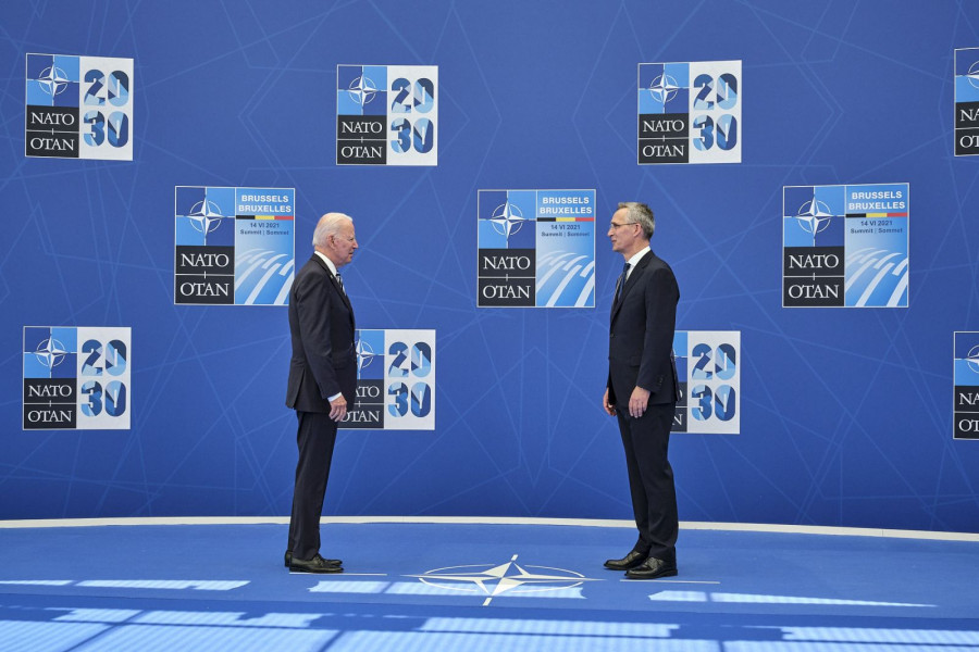El presidente Biden junto al secretario general de la OTAN, Jens Stoltenberg, en la cumbre de Bruselas. Foto: OTAN