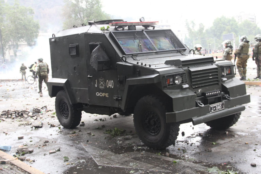 Carro Panhard PVP 4x4 de Carabineros de Chile. Foto: Agencia Uno