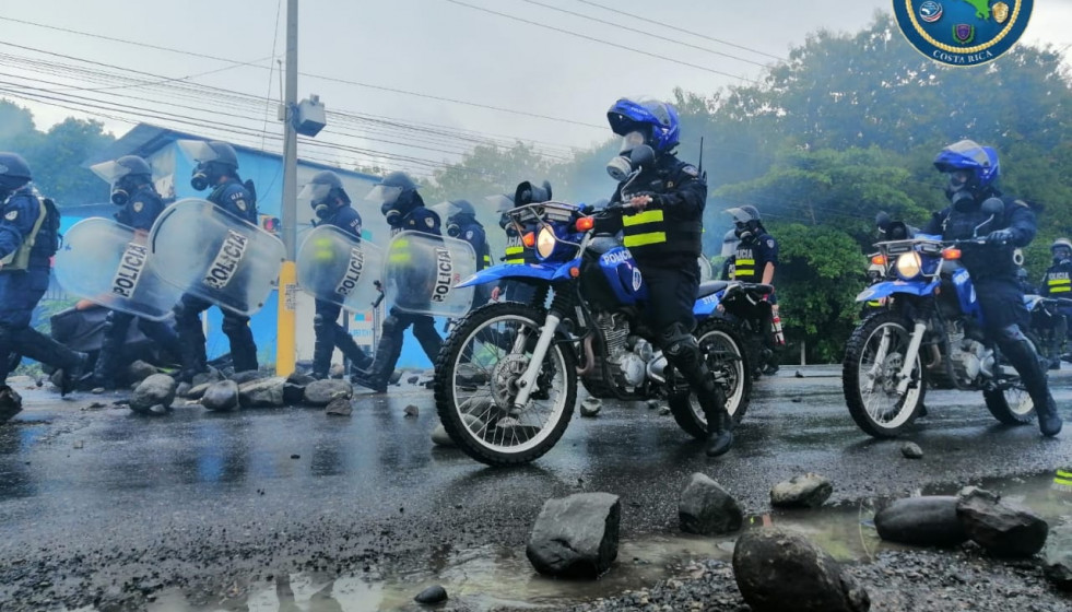 Policías costarricenses en protestas callejeras. Foto: Ministerio de Seguridad de Costa Rica.