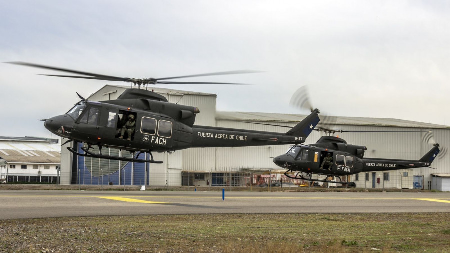Helicópteros Bell 412EP del Grupo de Aviación N° 9 de la FACh. Foto referencial: Alfredo Vera