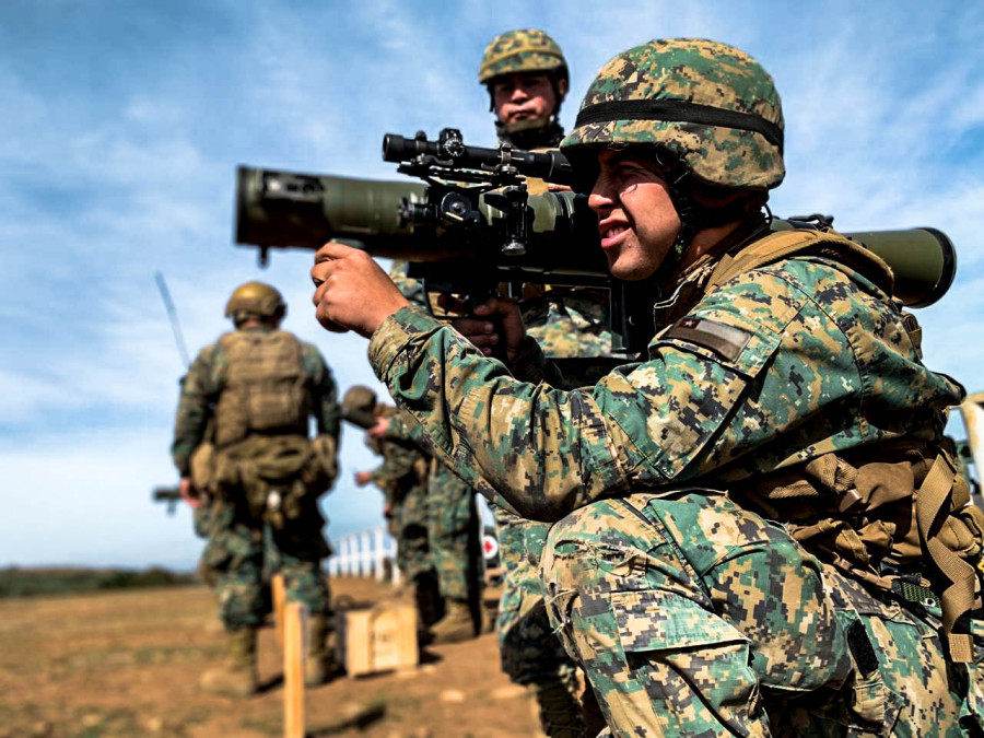 Instrucción de tiro con el sistema antiblindaje Carl Gustav de 84 mm. Foto: Ejército de Chile
