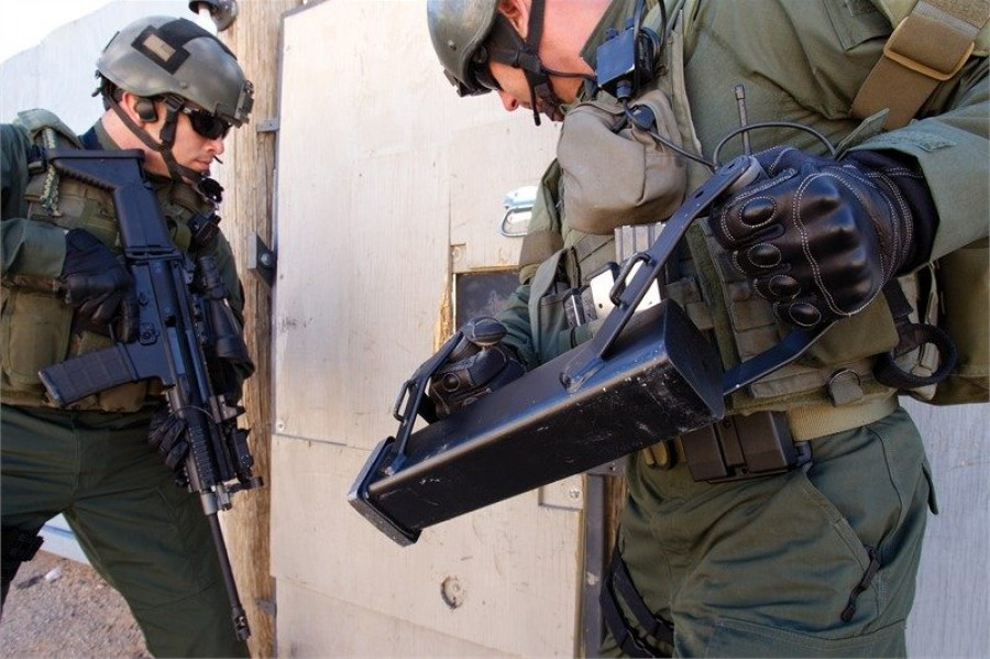 Cada kit incluye un ariete MiniRam Entry Tool. Foto: 5.11 Tactical