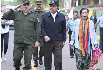 El general Julio Avilés y el presidente Daniel Ortega durante el 41o aniversario del Ejército de Nicaragua. Foto: Ejército de Nicaragua