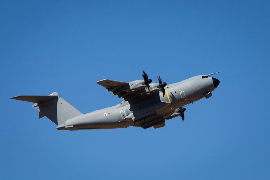 201009 Airbus delivers A400M to Luxembourgs Armed Force airbuss1