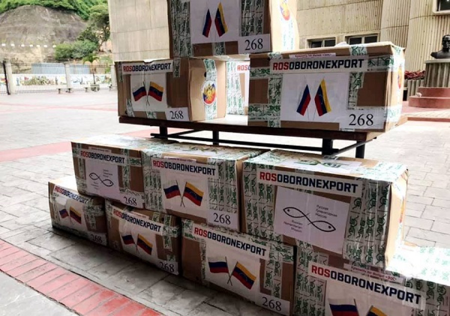 Kits de pruebas donados a Venezuela en la sede del Ministerio de Defensa. Foto: Rosoboronoexport