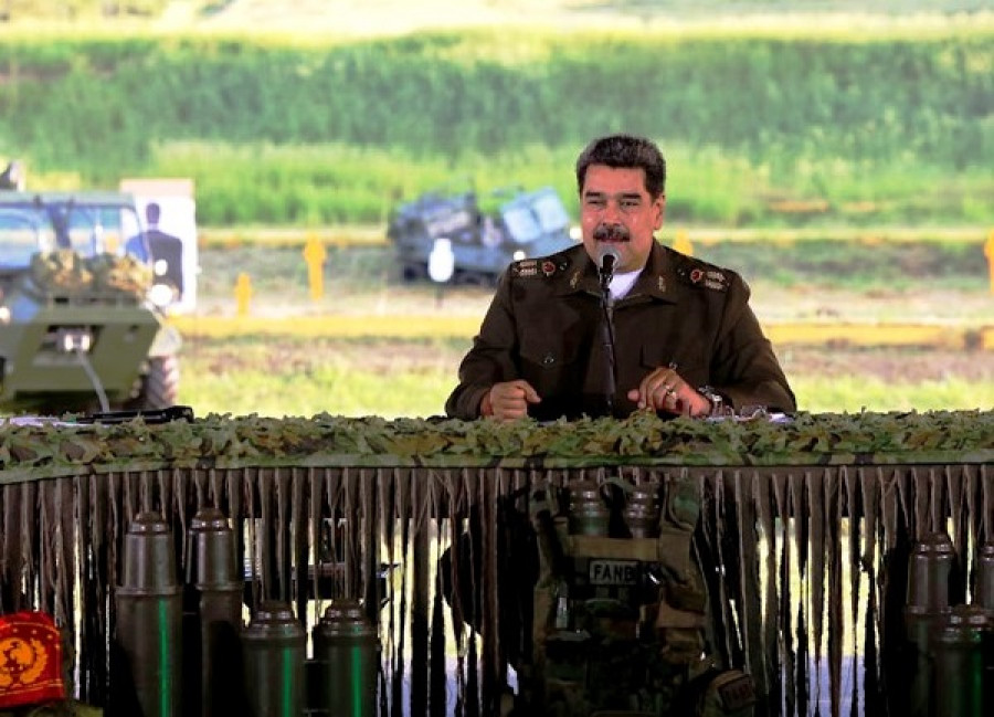 Maduro durante la reunión con altos jefes militares. Foto: Prensa Presidencial
