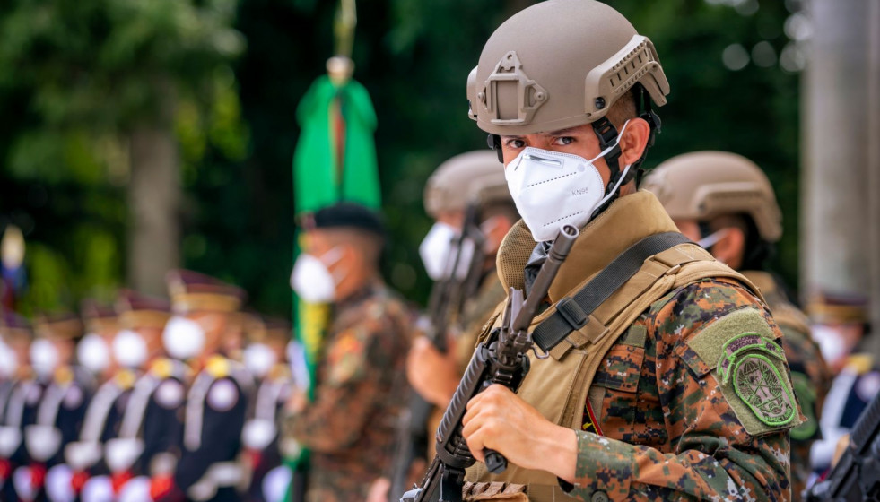 Efectivos de las Fuerzas Armadas salvadoreñas. Foto: Presidencia de El Salvador