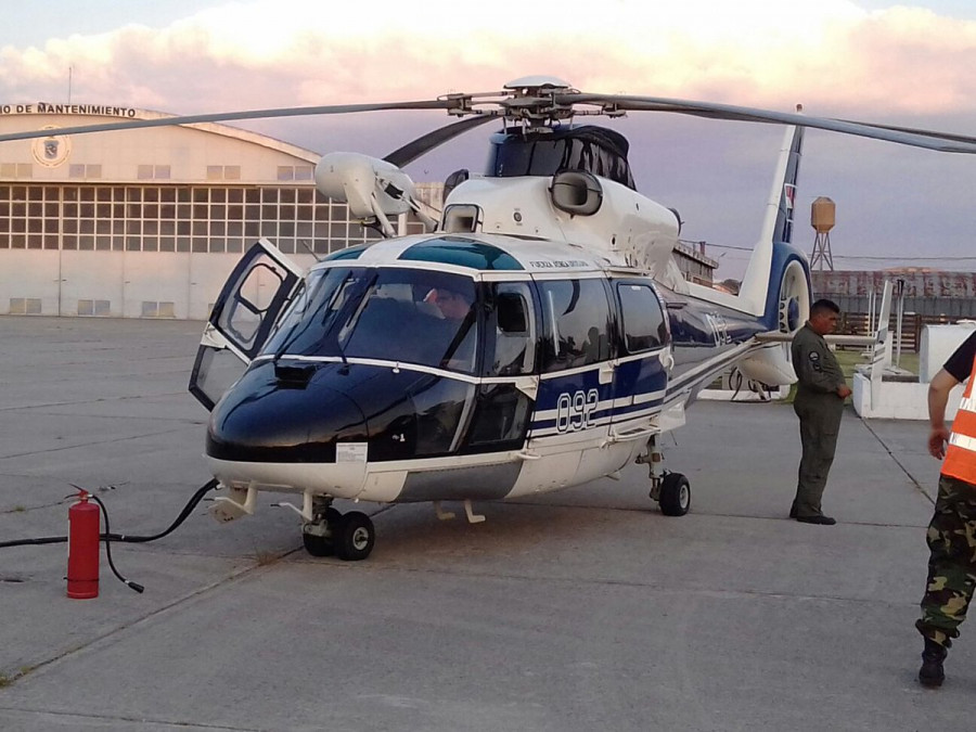 Helicóptero AS365-N2 Dauphin FAU 092. Foto: FAU
