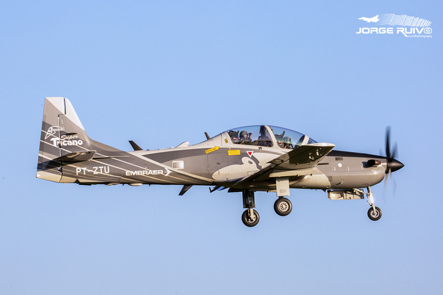 O PT-ZTU fotografado por Jorge Ruivo na Base Aérea 5 Monte Real.