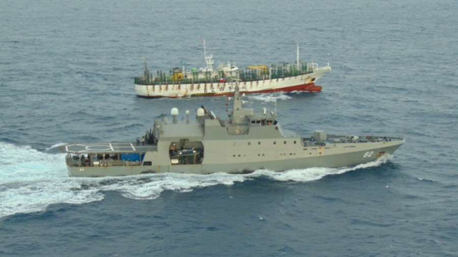 La institución mantiene un monitoreo constante del tránsito de flotas pesqueras extranjeras por la ZEE. Foto: Armada de Chile