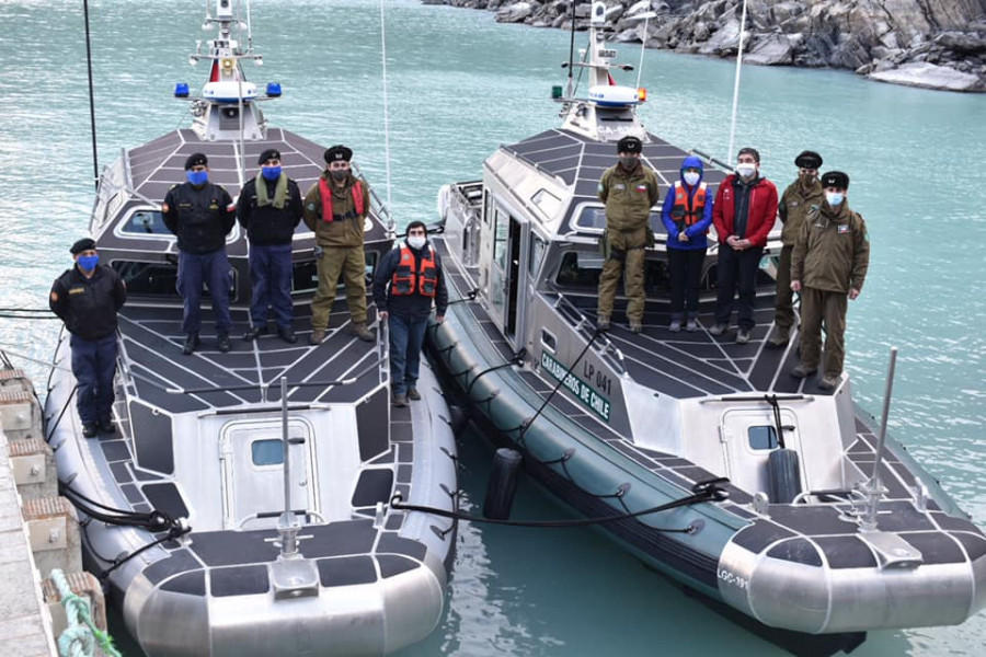 Desde la izquierda, LPM-4412 de la Armada y LP-041 de Carabineros. Foto: Carabineros