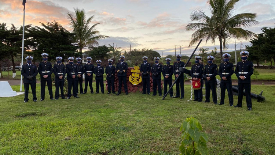 La Guarimpas cuenta con 15 funcionarios navales y 16 Infantes de Marina y permanece cuatro meses en la isla. Foto: Armada de Chile