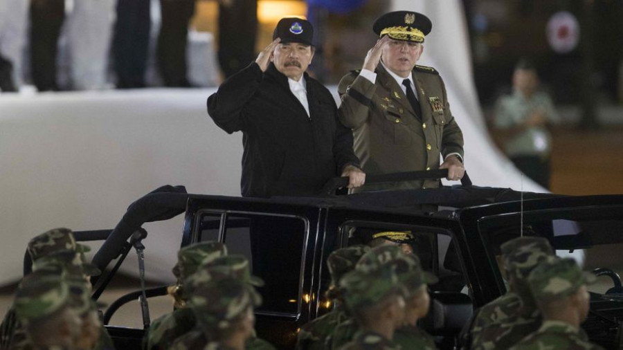 El general Julio Avilés en compañía del presidente de Nicaragua, Daniel Ortega. Foto: Ejército de Nicaragua