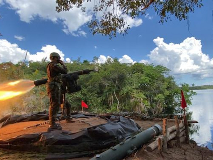 Disparo de RBS70 na Amazônia: Defesa Antiaérea de Baixa Altura.