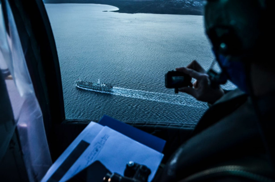 Operación de fiscalización pesquera en el Estrecho de Magallanes. Foto: Armada de Chile