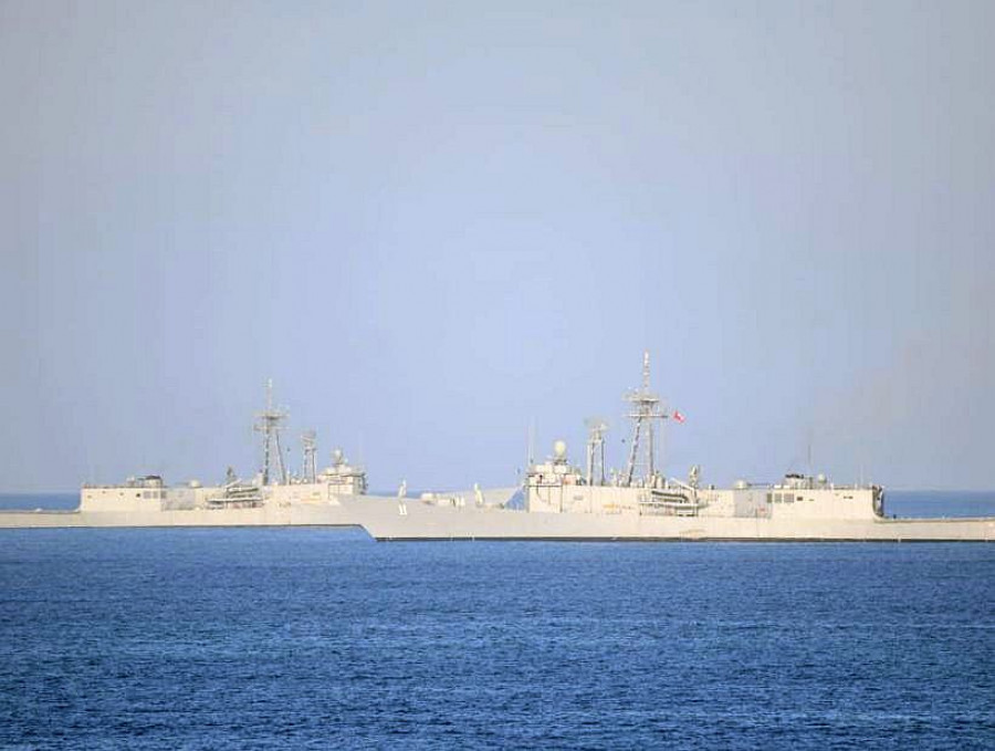 Los buques efectuaron una recalada en San Antonio durante su navegación de entrenamiento. Foto: Soychile