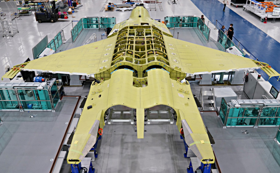 Ensamblaje del prototipo del KF-X. Foto: KAI