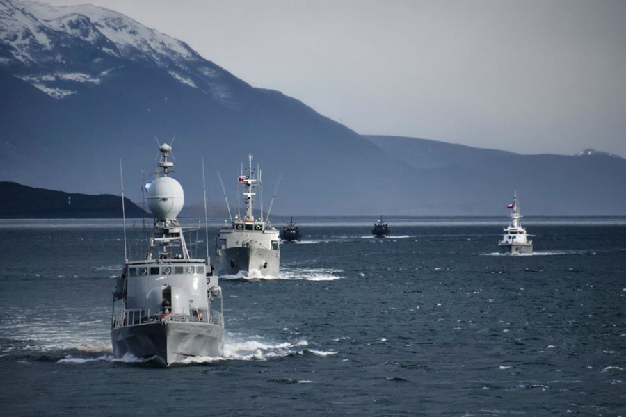 Chile y Argentina realizan diversos ejercicios para interoperar en las aguas australes. Foto: Armada de Chile