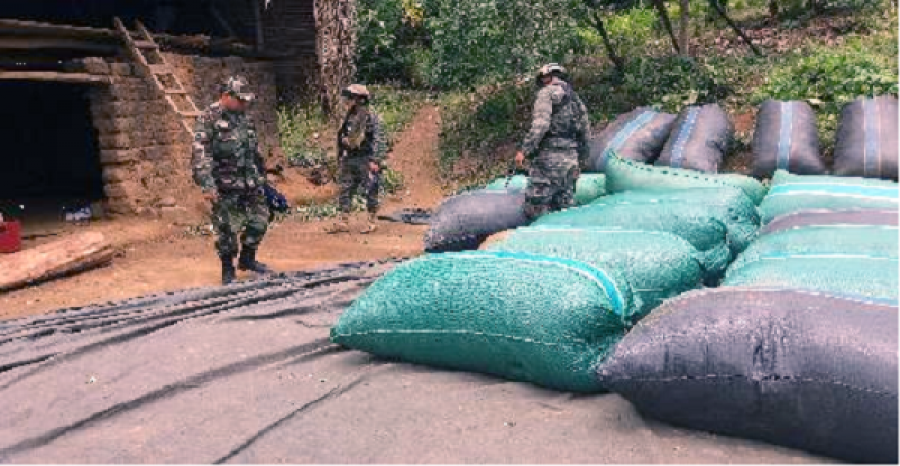 Policías de la Dirandro Dirección Antidrogas con uniforme camuflado. Foto: Ministerio del Interior del Perú